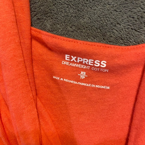⭐️4 for $20 NWOT woman’s size XS TP Express top - Picture 4 of 6